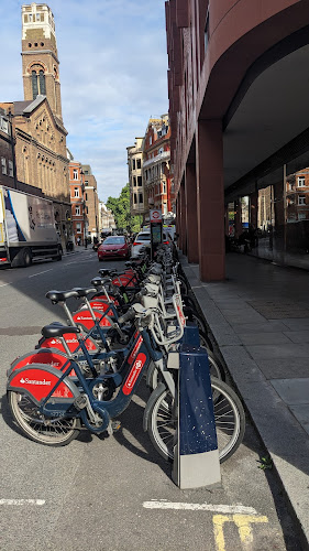 Negocio Santander Cycles: Buckingham Gate, Westminster