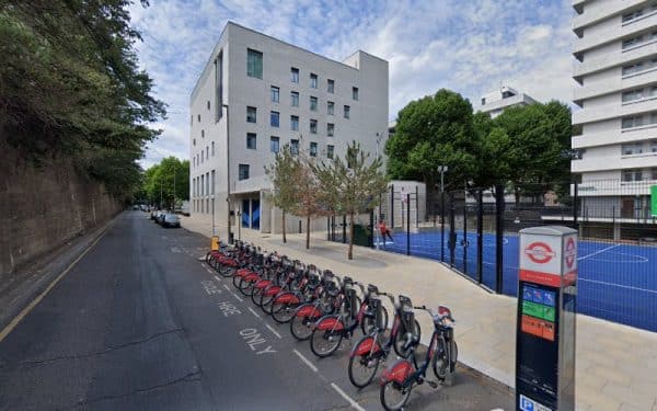 Negocio Santander Cycles: Grant Road East, Clapham Junction
